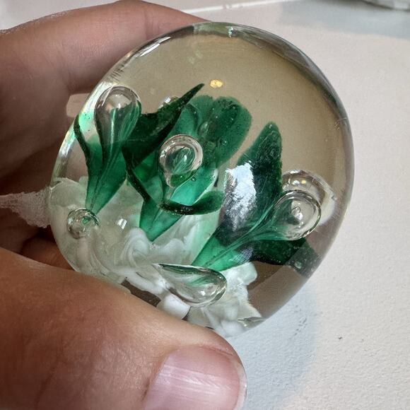 Vintage Green Joe St. Clair Controlled Bubble Art Glass Paperweight 3.5"x3 - Picture 2 of 9